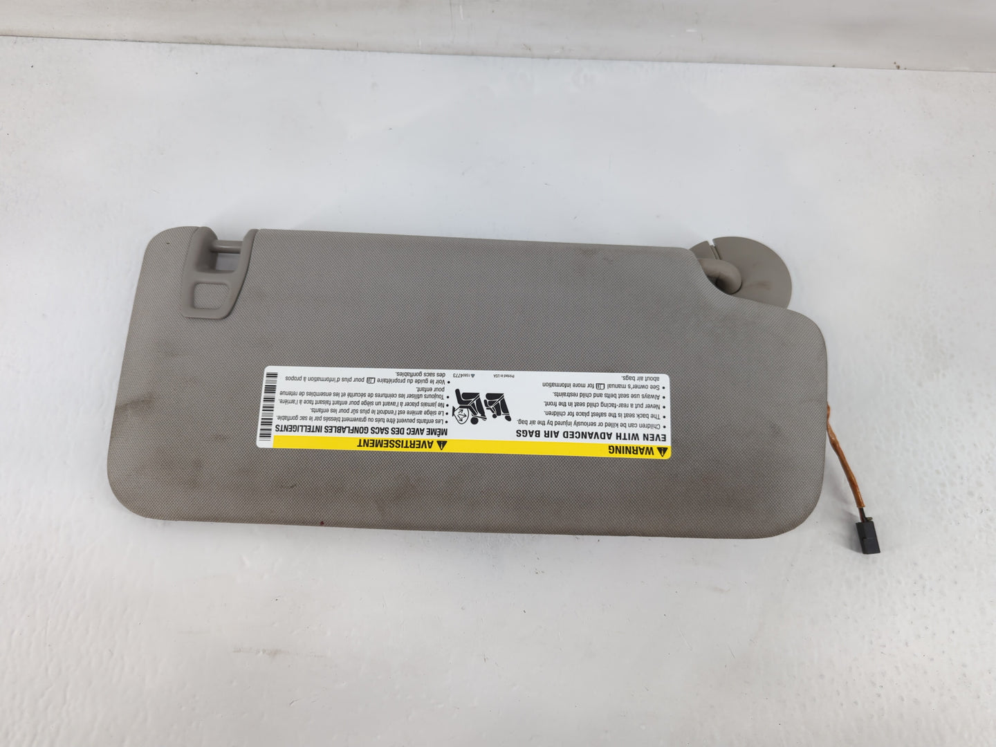 2012 Chevrolet Traverse Sun Visor Shade Replacement Driver Left Mirror Fits OEM Used Auto Parts - Oemusedautoparts1.com