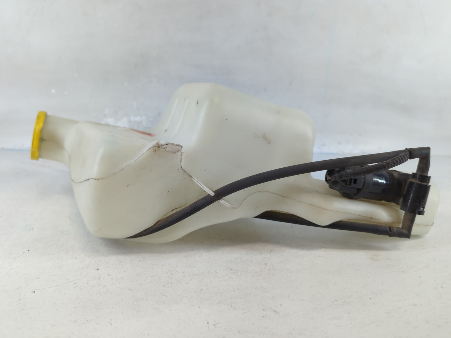 Jeep Compass Windshield Washer Fluid Reservoir Bottle Oem - Oemusedautoparts1.com