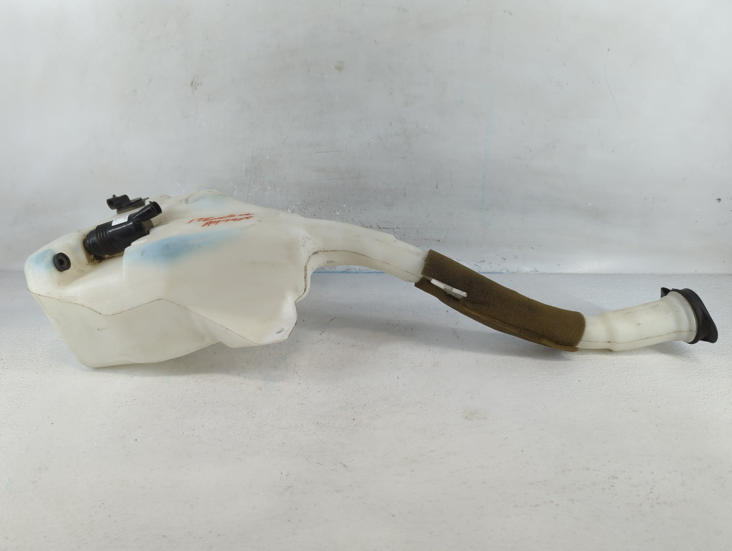 2010-2017 Buick Enclave Windshield Washer Fluid Reservoir Bottle Oem - Oemusedautoparts1.com