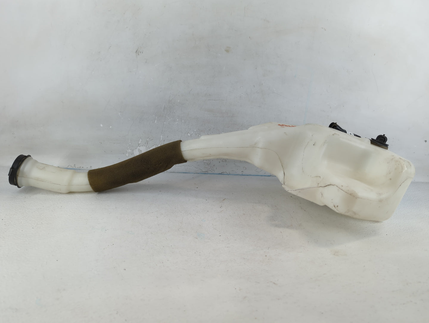 2010-2017 Buick Enclave Windshield Washer Fluid Reservoir Bottle Oem - Oemusedautoparts1.com