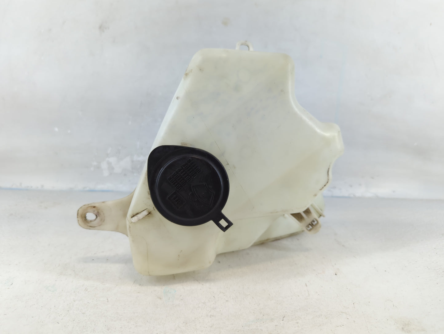2004-2009 Toyota Prius Windshield Washer Fluid Reservoir Bottle Oem - Oemusedautoparts1.com