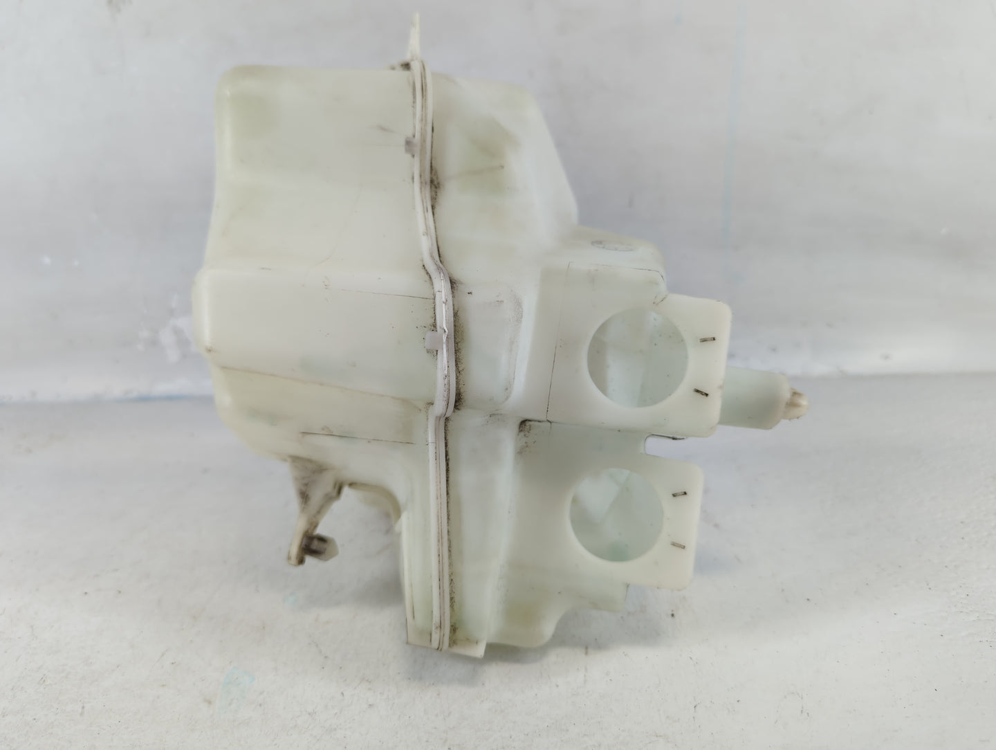 2004-2009 Toyota Prius Windshield Washer Fluid Reservoir Bottle Oem - Oemusedautoparts1.com