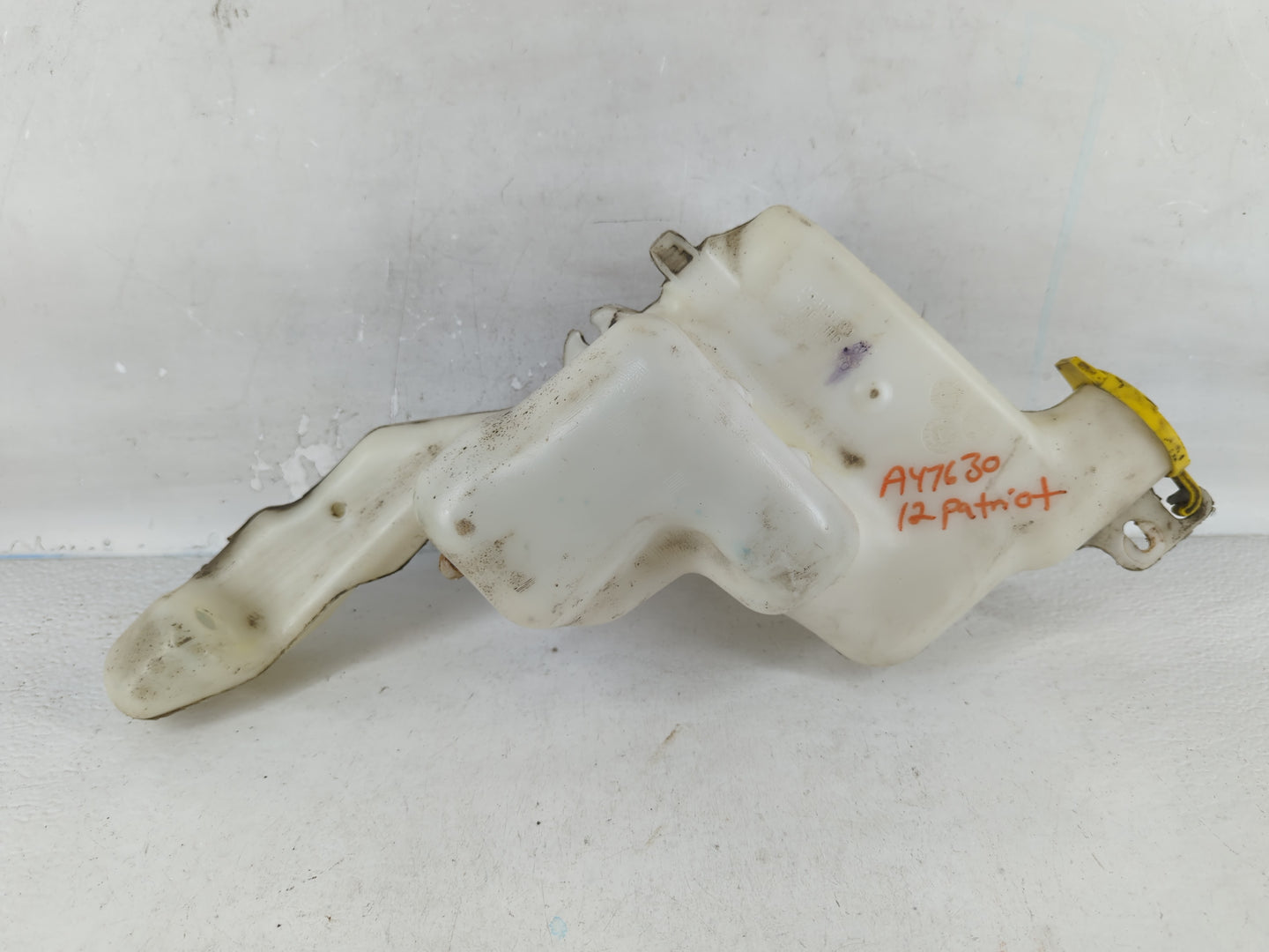 2007-2017 Jeep Patriot Windshield Washer Fluid Reservoir Bottle Oem - Oemusedautoparts1.com