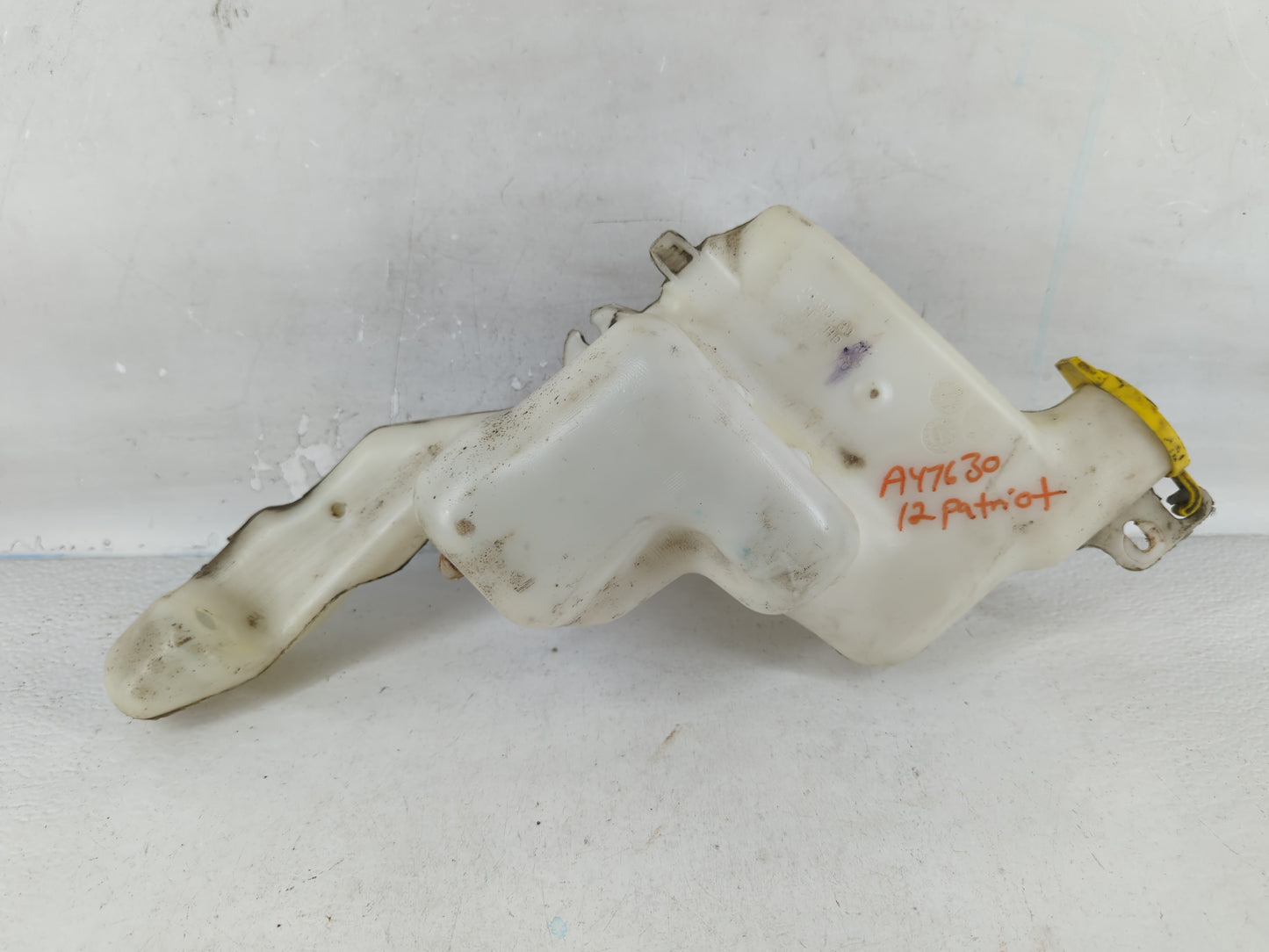 2007-2017 Jeep Patriot Windshield Washer Fluid Reservoir Bottle Oem - Oemusedautoparts1.com