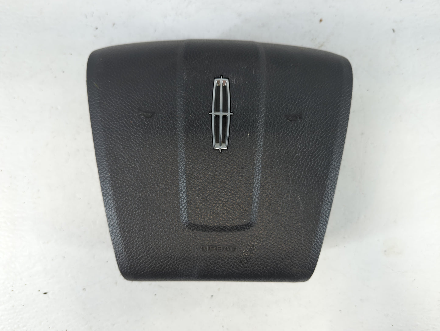 2005 Chevrolet Cobalt Air Bag Driver Left Steering Wheel Mounted P/N:BAM-PT1-1104 30373122B Fits OEM Used Auto Parts - Oemusedautoparts1.com