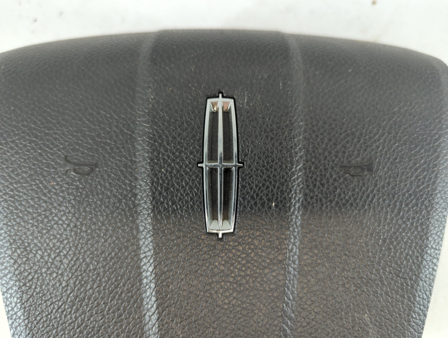 2005 Chevrolet Cobalt Air Bag Driver Left Steering Wheel Mounted P/N:BAM-PT1-1104 30373122B Fits OEM Used Auto Parts - Oemusedautoparts1.com