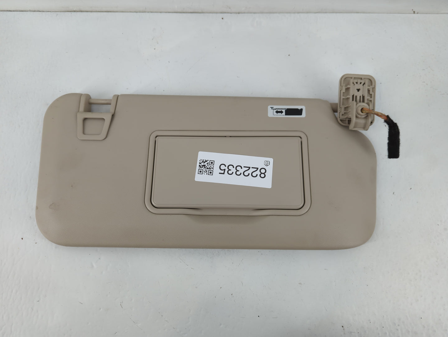 2020 Ford Escape Sun Visor Shade Replacement Passenger Right Mirror Fits OEM Used Auto Parts - Oemusedautoparts1.com