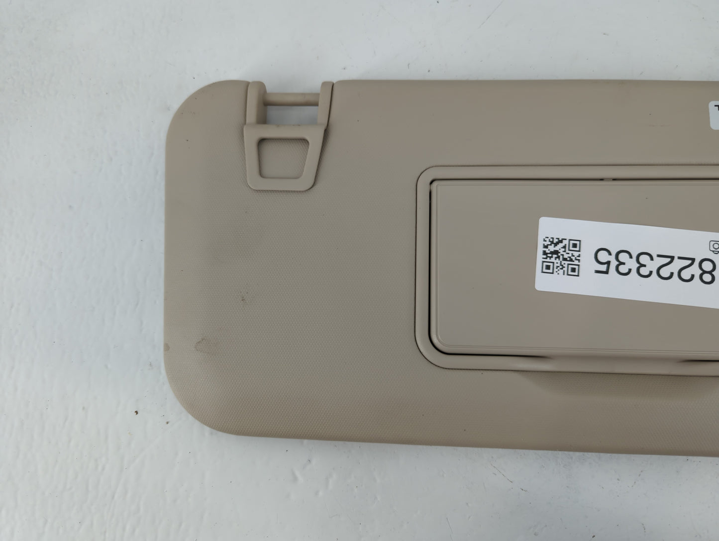 2020 Ford Escape Sun Visor Shade Replacement Passenger Right Mirror Fits OEM Used Auto Parts - Oemusedautoparts1.com