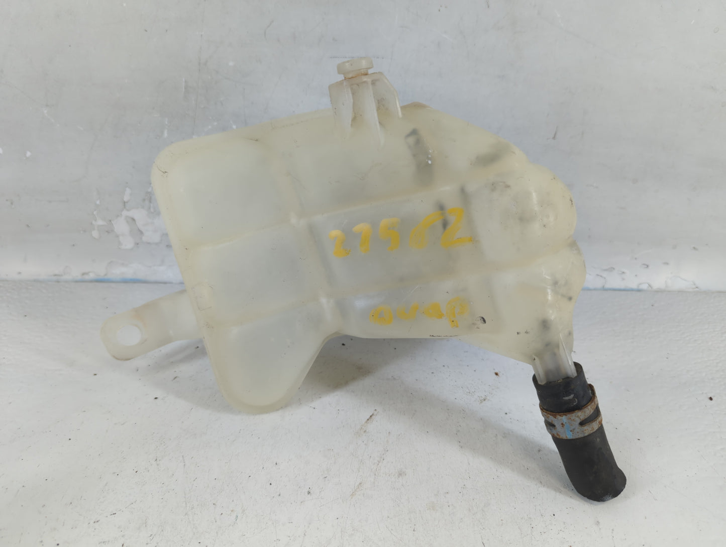 Ford Explorer Radiator Coolant Overflow Expansion Tank Bottle - Oemusedautoparts1.com
