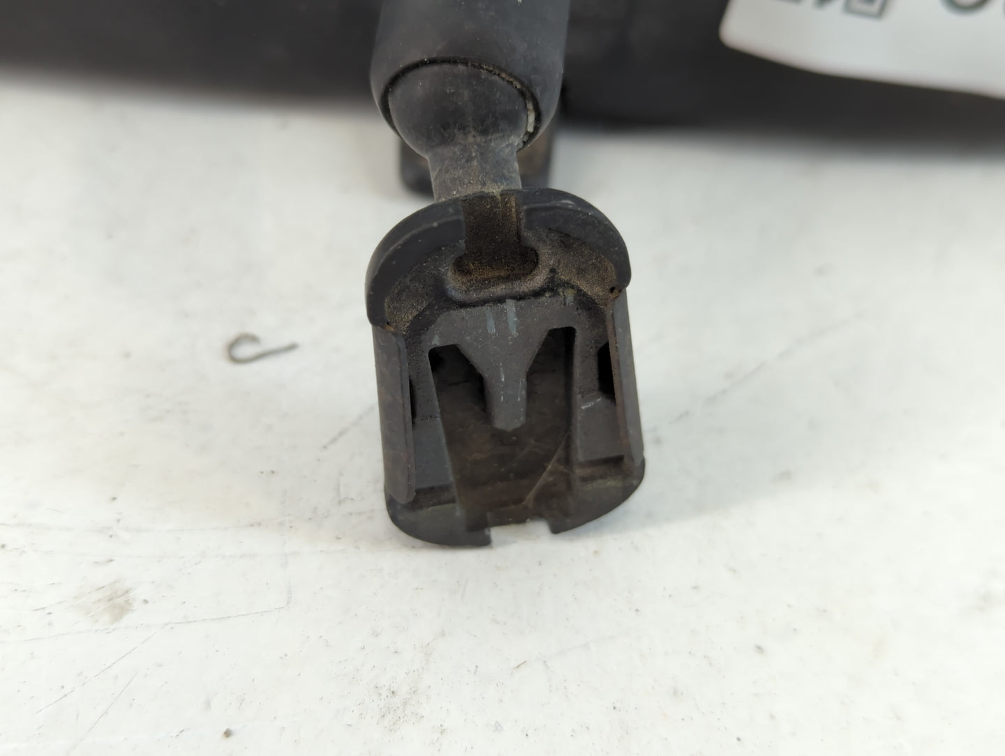 2001 Ford Mustang Interior Rear View Mirror Replacement OEM P/N:E8011083 Fits OEM Used Auto Parts - Oemusedautoparts1.com