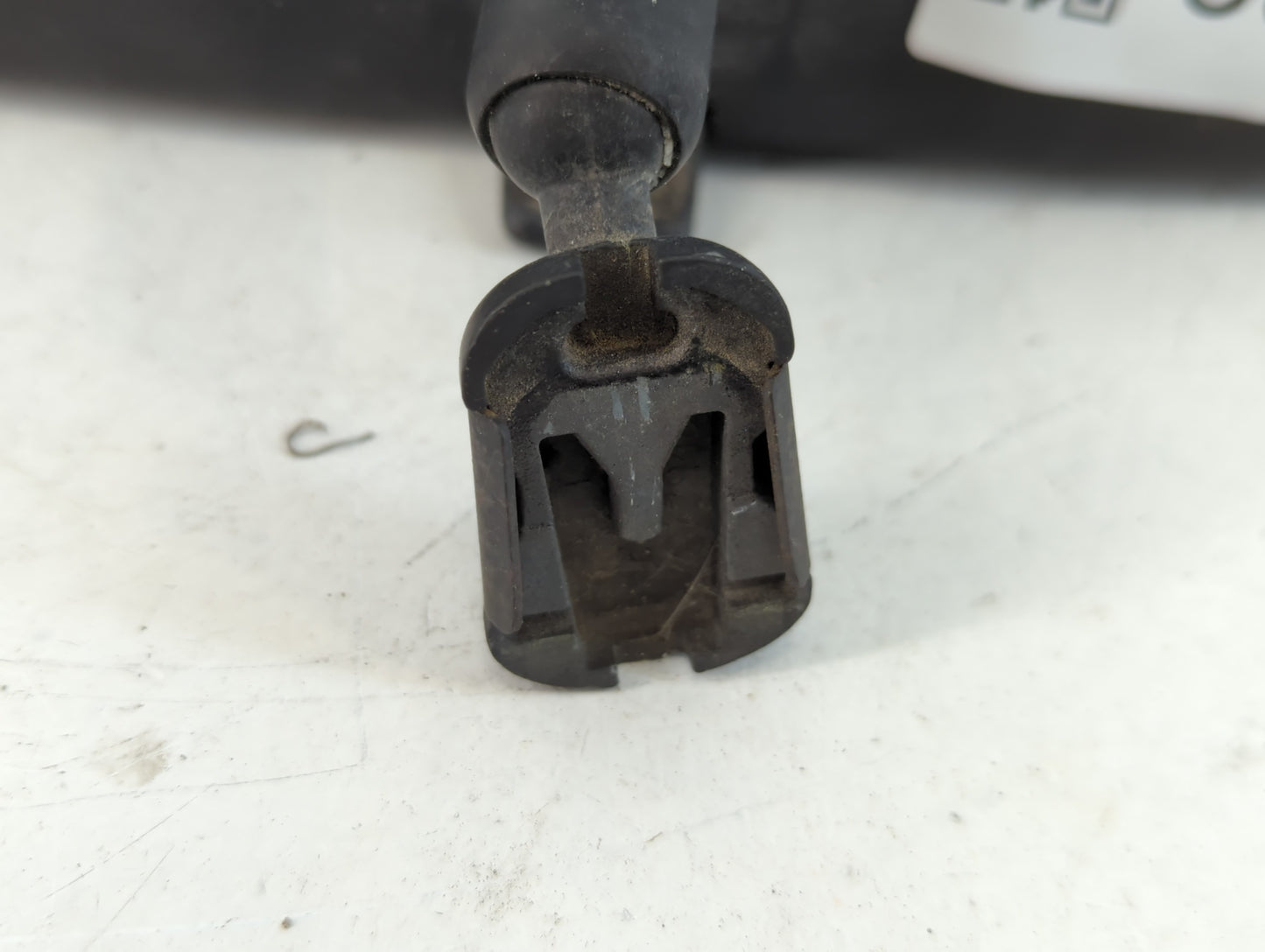 2001 Ford Mustang Interior Rear View Mirror Replacement OEM P/N:E8011083 Fits OEM Used Auto Parts - Oemusedautoparts1.com