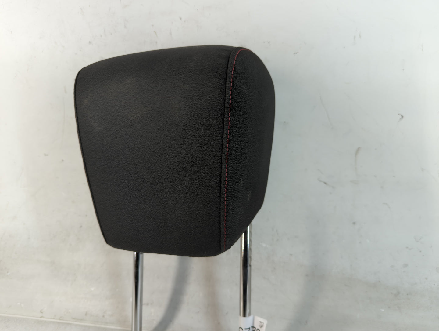 2014-2017 Gmc Terrain Headrest Head Rest Front Driver Passenger Seat Fits Fits 2014 2015 2016 2017 OEM Used Auto Parts - Oemusedautoparts1.com