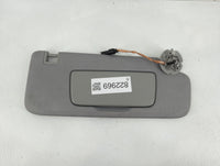 2018-2019 Chevrolet Equinox Sun Visor Shade Replacement Passenger Right Mirror Fits Fits 2018 2019 OEM Used Auto Parts - Oemusedautoparts1.com