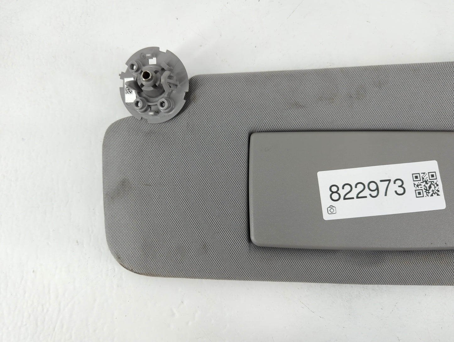 2017-2021 Chevrolet Trax Sun Visor Shade Replacement Driver Left Mirror Fits Fits 2017 2018 2019 2020 2021 OEM Used Auto Parts - Oemusedautoparts1.com