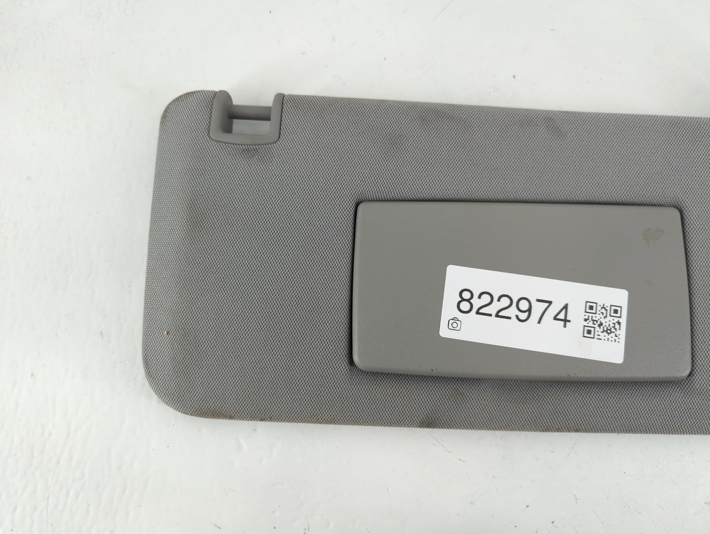 2017-2021 Chevrolet Trax Sun Visor Shade Replacement Passenger Right Mirror Fits Fits 2017 2018 2019 2020 2021 OEM Used Auto Parts - Oemusedautoparts1.com