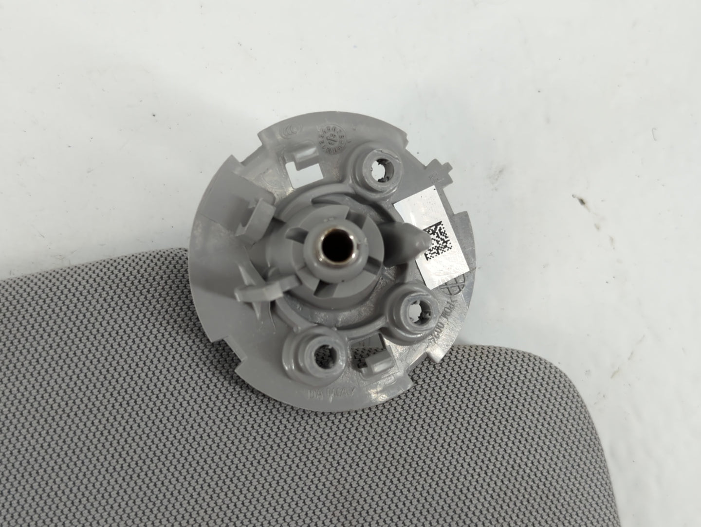 2017-2021 Chevrolet Trax Sun Visor Shade Replacement Passenger Right Mirror Fits Fits 2017 2018 2019 2020 2021 OEM Used Auto Parts - Oemusedautoparts1.com