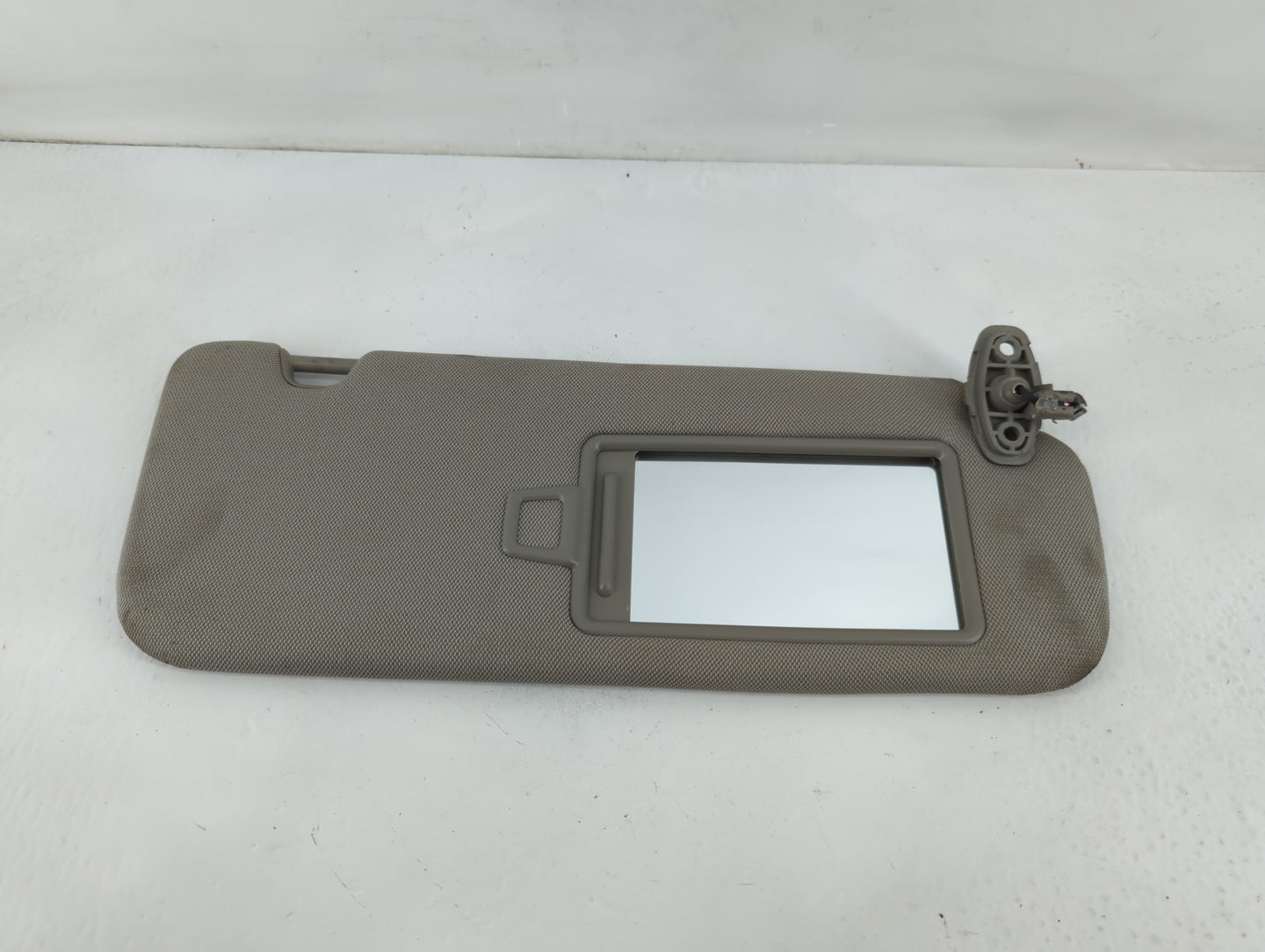 2015-2020 Kia Sedona Sun Visor Shade Replacement Passenger Right Mirror Fits Fits 2015 2016 2017 2018 2019 2020 OEM Used Auto Parts - Oemusedautoparts1.com
