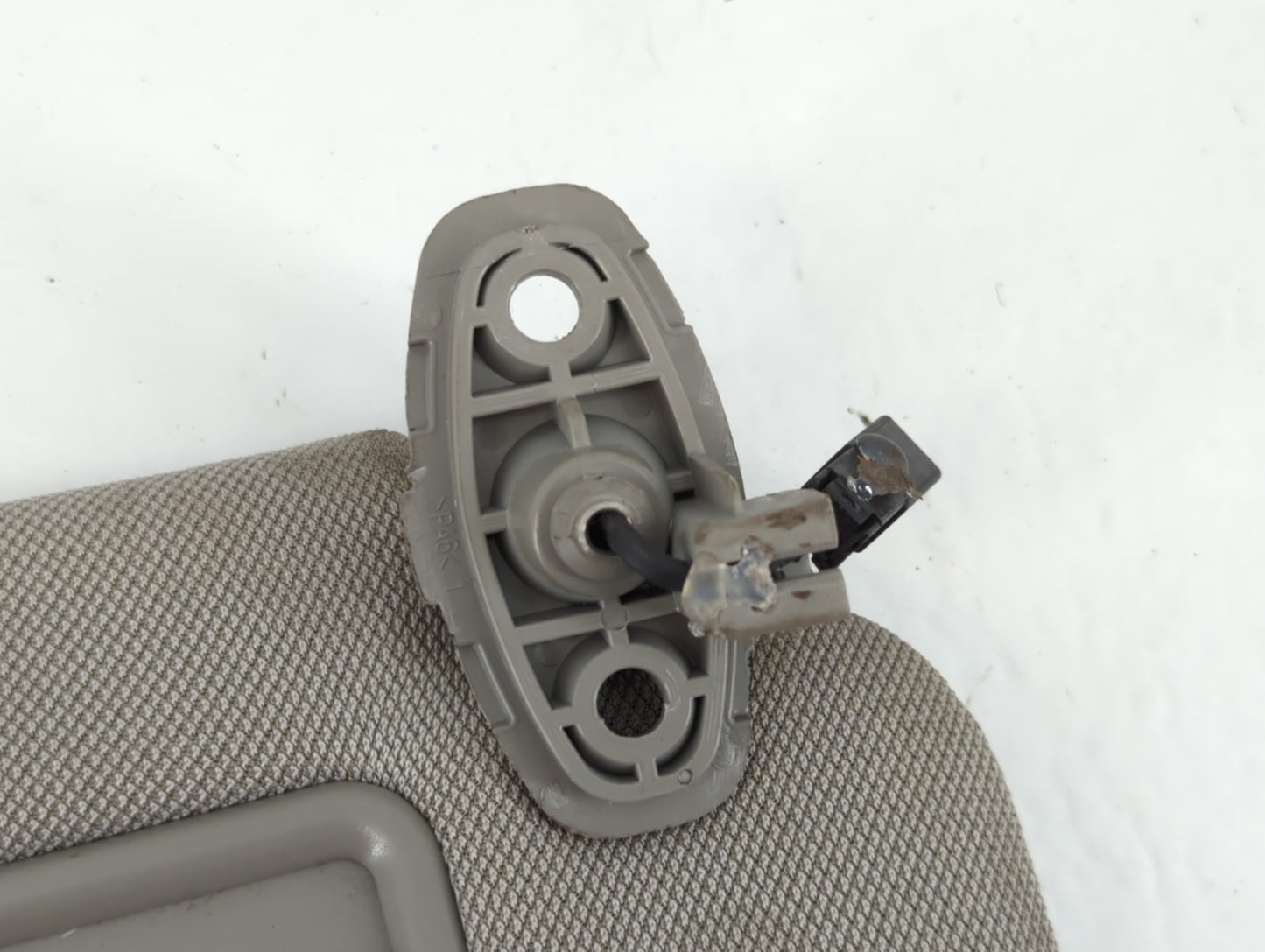 2015-2020 Kia Sedona Sun Visor Shade Replacement Passenger Right Mirror Fits Fits 2015 2016 2017 2018 2019 2020 OEM Used Auto Parts - Oemusedautoparts1.com