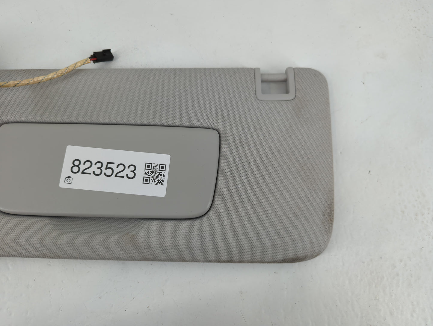 2018-2022 Chevrolet Traverse Sun Visor Shade Replacement Driver Left Mirror Fits Fits 2018 2019 2020 2021 2022 OEM Used Auto Parts - Oemusedautoparts1.com