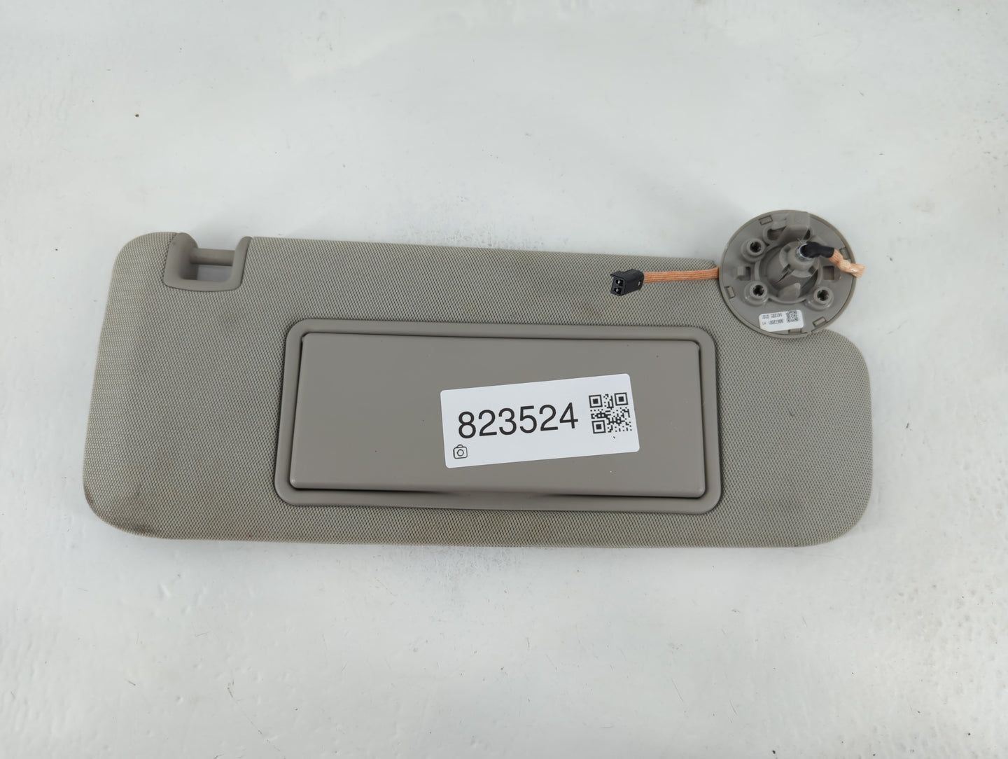 2016 Buick Lacrosse Sun Visor Shade Replacement Passenger Right Mirror Fits OEM Used Auto Parts - Oemusedautoparts1.com