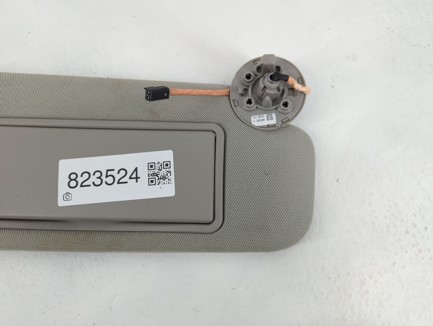 2016 Buick Lacrosse Sun Visor Shade Replacement Passenger Right Mirror Fits OEM Used Auto Parts - Oemusedautoparts1.com