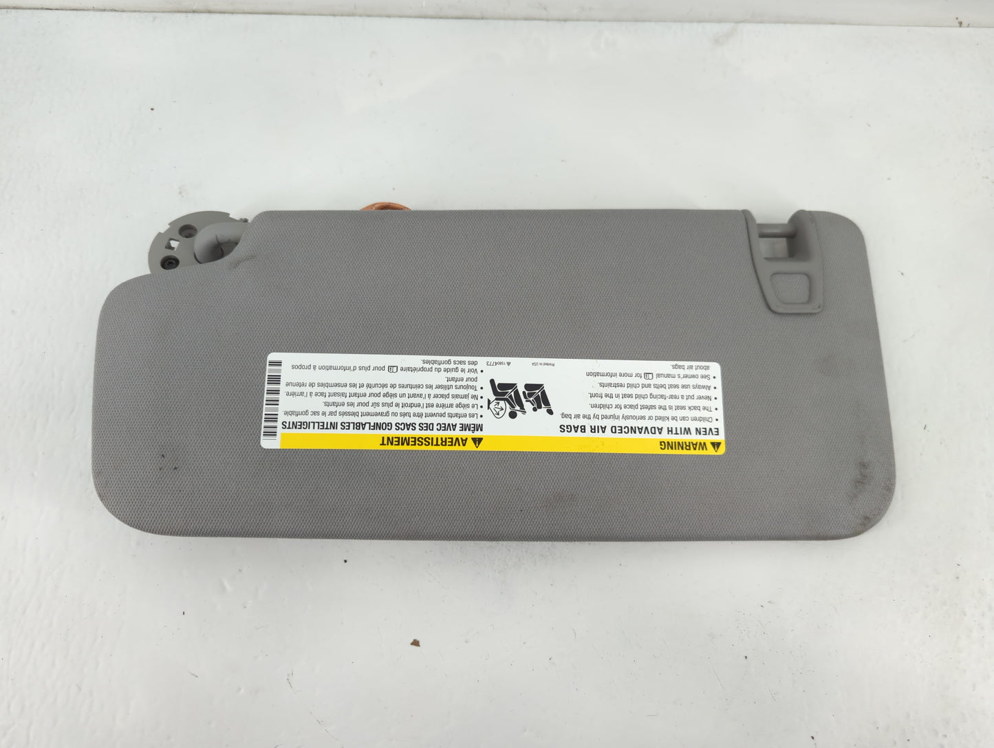 2017-2019 Gmc Acadia Sun Visor Shade Replacement Passenger Right Mirror Fits Fits 2017 2018 2019 OEM Used Auto Parts - Oemusedautoparts1.com