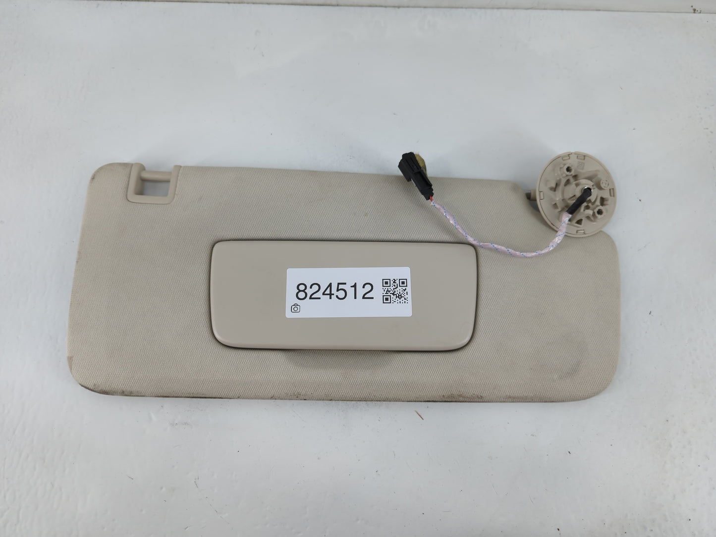 2021-2022 Buick Envision Sun Visor Shade Replacement Passenger Right Mirror Fits Fits 2021 2022 OEM Used Auto Parts - Oemusedautoparts1.com