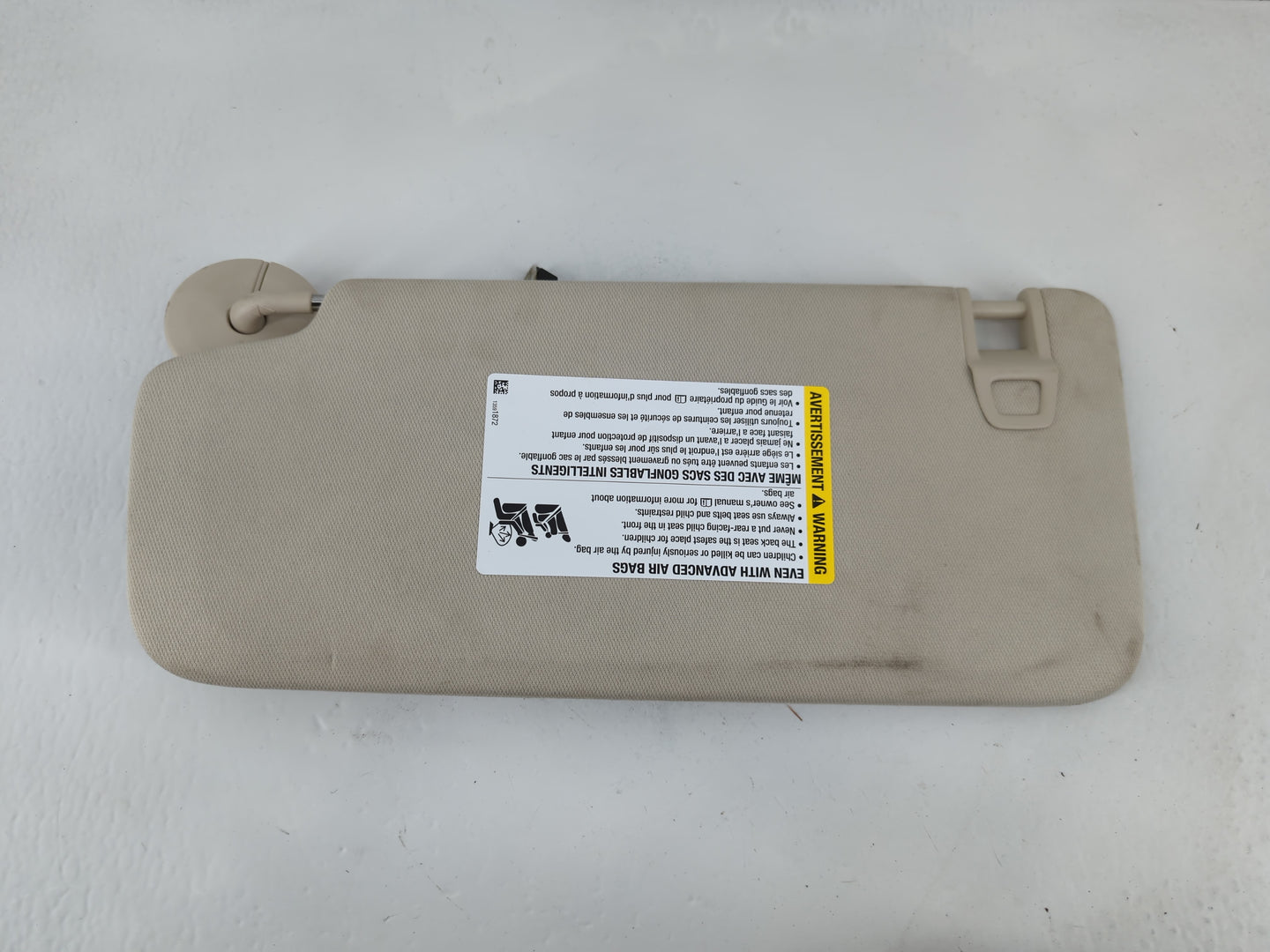 2021-2022 Buick Envision Sun Visor Shade Replacement Passenger Right Mirror Fits Fits 2021 2022 OEM Used Auto Parts - Oemusedautoparts1.com