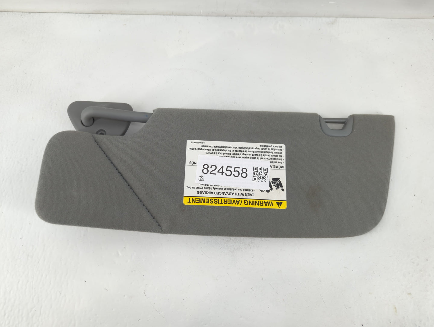 2005-2011 Ford Mustang Sun Visor Shade Replacement Passenger Right Mirror Fits Fits 2005 2006 2007 2008 2009 2010 2011 OEM Used Auto Parts - Oemusedautoparts1.com