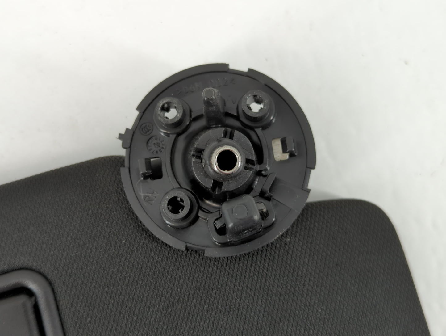 2021 Chevrolet Camaro Sun Visor Shade Replacement Passenger Right Mirror Fits OEM Used Auto Parts - Oemusedautoparts1.com