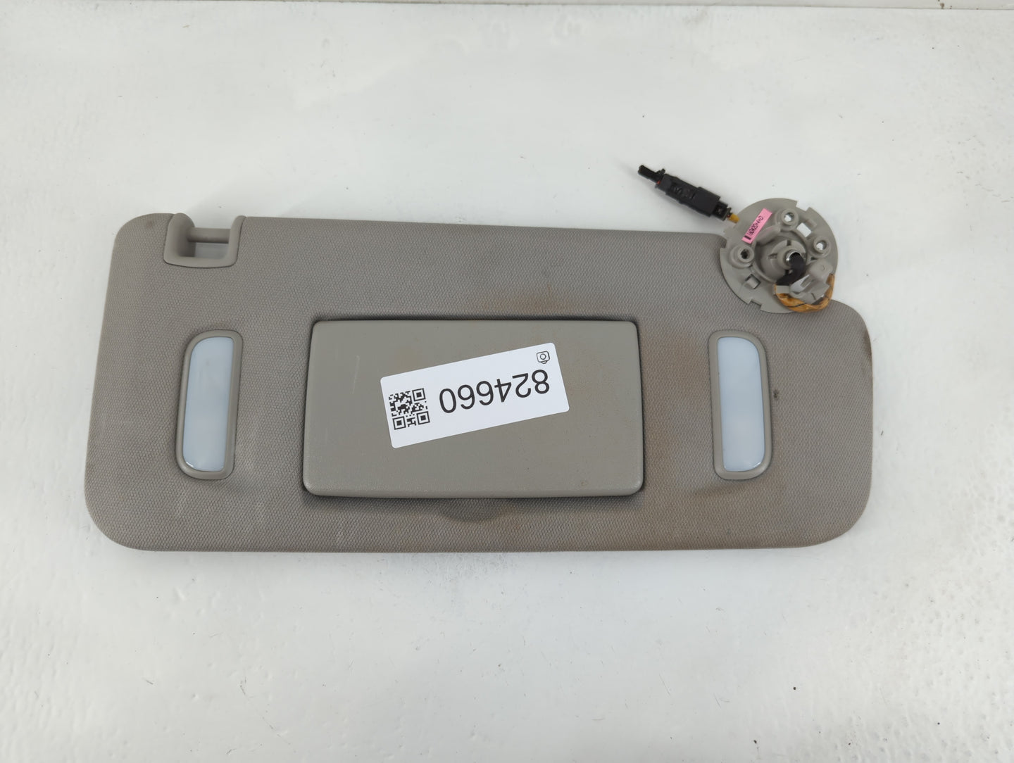 2017 Chevrolet Traverse Sun Visor Shade Replacement Passenger Right Mirror Fits OEM Used Auto Parts - Oemusedautoparts1.com