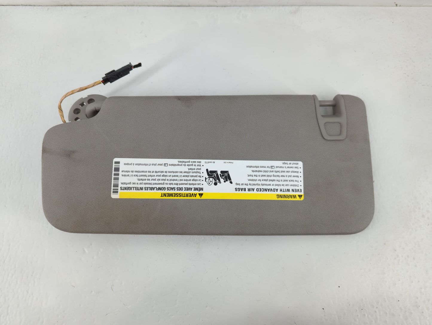 2017 Chevrolet Traverse Sun Visor Shade Replacement Passenger Right Mirror Fits OEM Used Auto Parts - Oemusedautoparts1.com