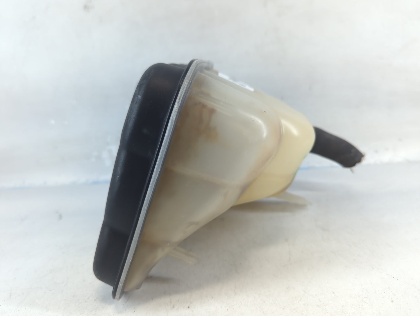 2003 Ford Crown Victoria Radiator Coolant Overflow Expansion Tank Bottle