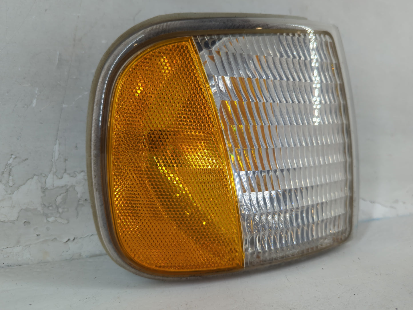 1997-1997 Ford F-150 Passenger Right Oem Head Light Headlight Lamp - Oemusedautoparts1.com