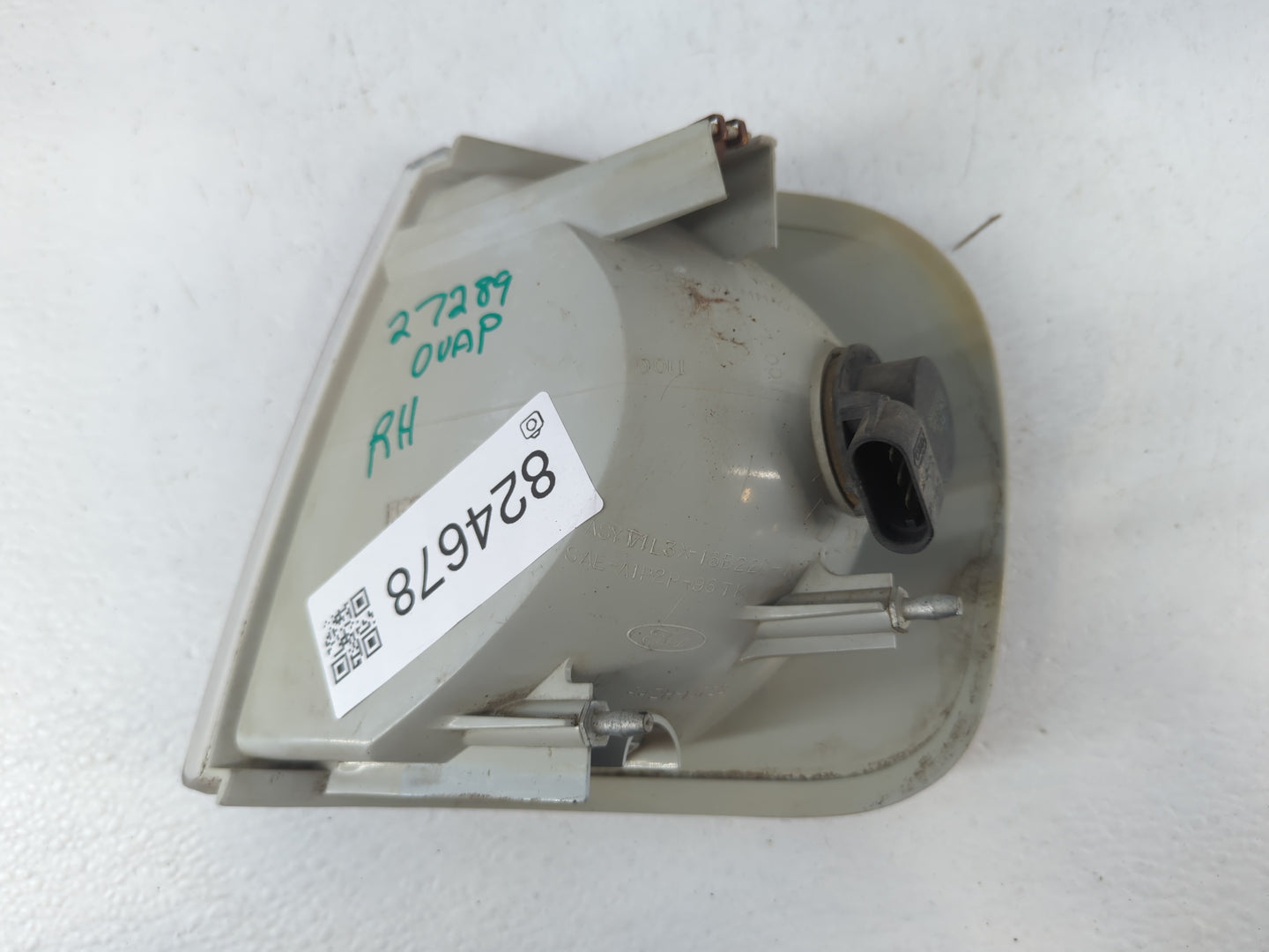 1997-1997 Ford F-150 Passenger Right Oem Head Light Headlight Lamp - Oemusedautoparts1.com