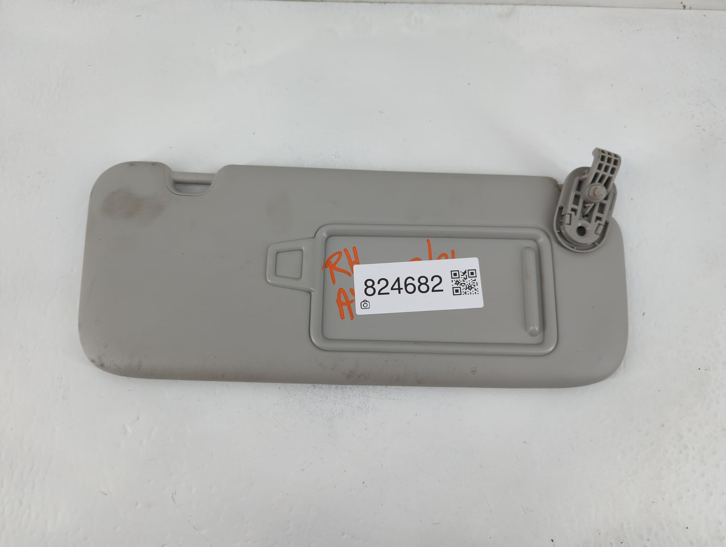 2019-2021 Kia Forte Sun Visor Shade Replacement Passenger Right Mirror Fits Fits 2019 2020 2021 OEM Used Auto Parts - Oemusedautoparts1.com