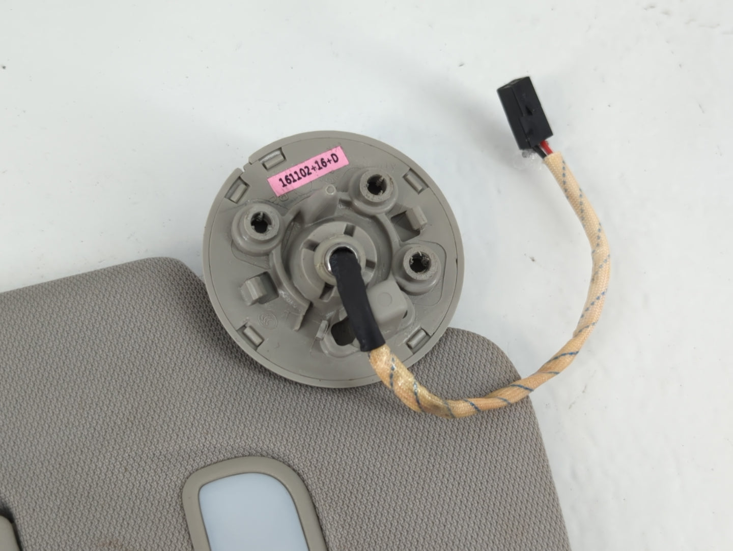 2010-2017 Gmc Terrain Sun Visor Shade Replacement Passenger Right Mirror Fits Fits 2010 2011 2012 2013 2014 2015 2016 2017 OEM Used Auto Parts - Oemusedautoparts1.com