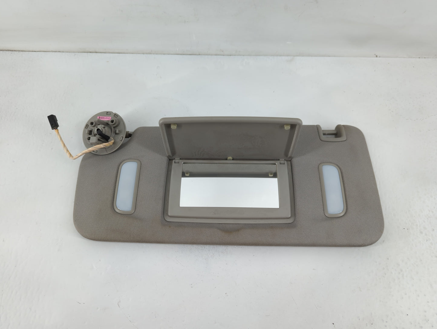 2010-2017 Gmc Terrain Sun Visor Shade Replacement Driver Left Mirror Fits Fits 2010 2011 2012 2013 2014 2015 2016 2017 OEM Used Auto Parts - Oemusedautoparts1.com