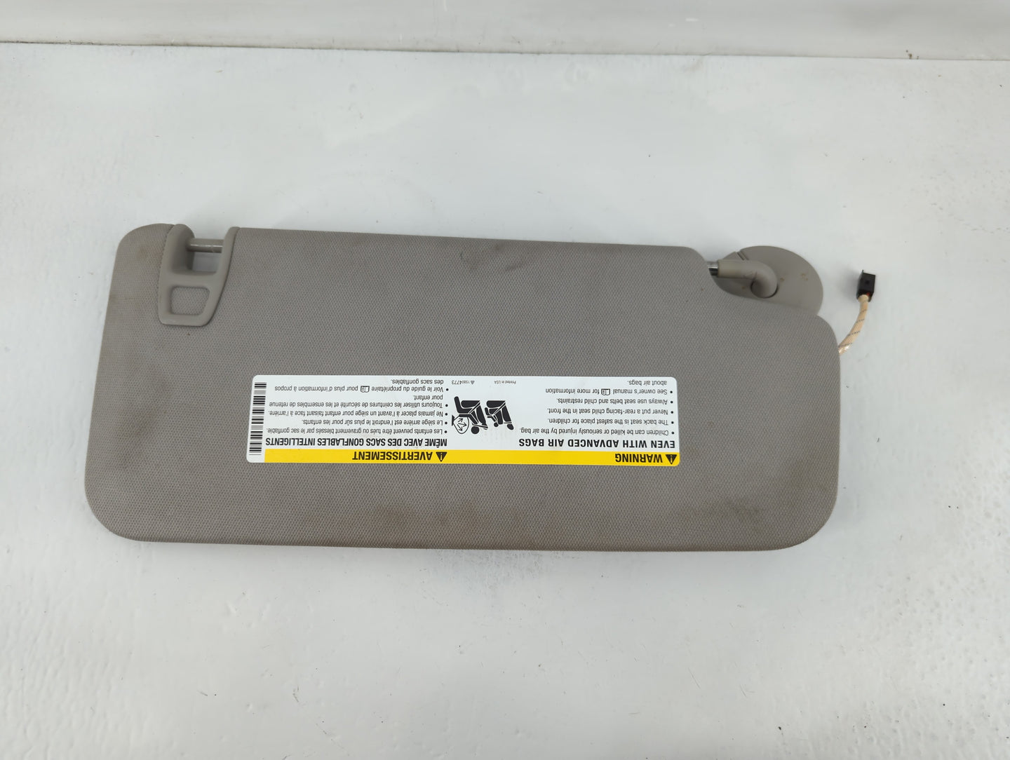 2010-2017 Gmc Terrain Sun Visor Shade Replacement Driver Left Mirror Fits Fits 2010 2011 2012 2013 2014 2015 2016 2017 OEM Used Auto Parts - Oemusedautoparts1.com
