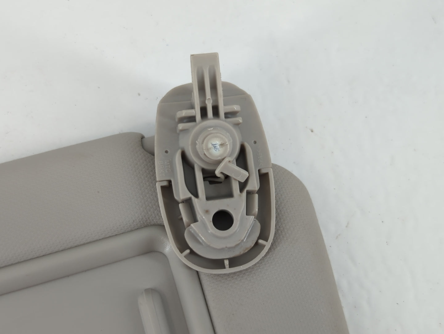 2022 Hyundai Tucson Sun Visor Shade Replacement Passenger Right Mirror Fits OEM Used Auto Parts - Oemusedautoparts1.com