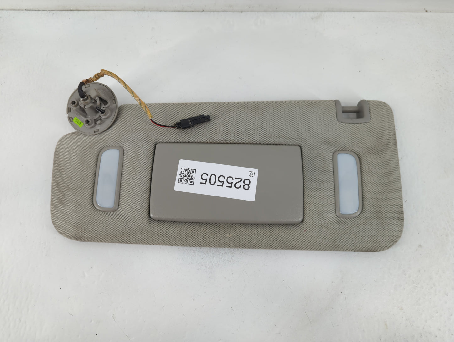 2010-2017 Chevrolet Equinox Sun Visor Shade Replacement Driver Left Mirror Fits Fits 2010 2011 2012 2013 2014 2015 2016 2017 OEM Used Auto Parts - Oemusedautoparts1.com