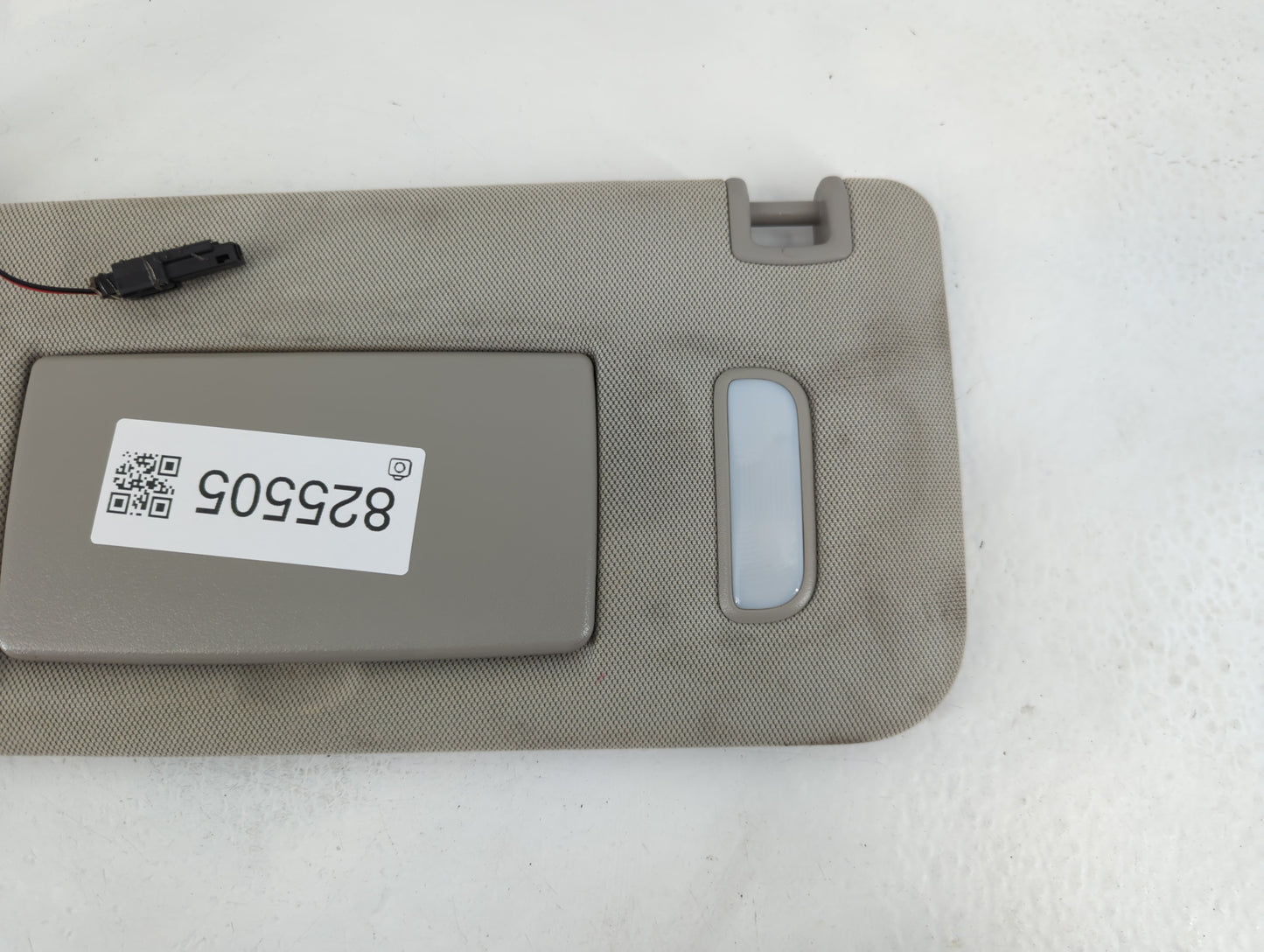 2010-2017 Chevrolet Equinox Sun Visor Shade Replacement Driver Left Mirror Fits Fits 2010 2011 2012 2013 2014 2015 2016 2017 OEM Used Auto Parts - Oemusedautoparts1.com