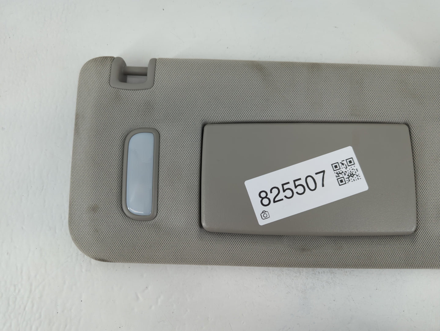 2010-2017 Chevrolet Equinox Sun Visor Shade Replacement Passenger Right Mirror Fits Fits 2010 2011 2012 2013 2014 2015 2016 2017 OEM Used Auto Parts - Oemusedautoparts1.com