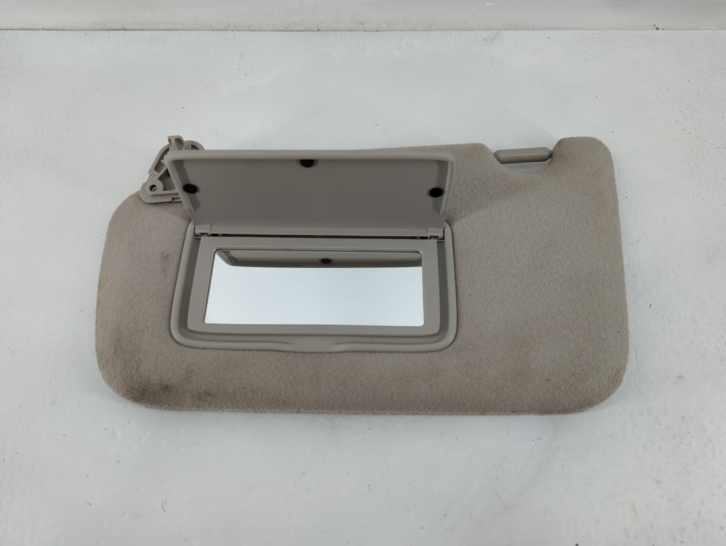 2013-2019 Nissan Sentra Sun Visor Shade Replacement Driver Left Mirror Fits Fits 2012 2013 2014 2015 2016 2017 2018 2019 OEM Used Auto Parts - Oemusedautoparts1.com
