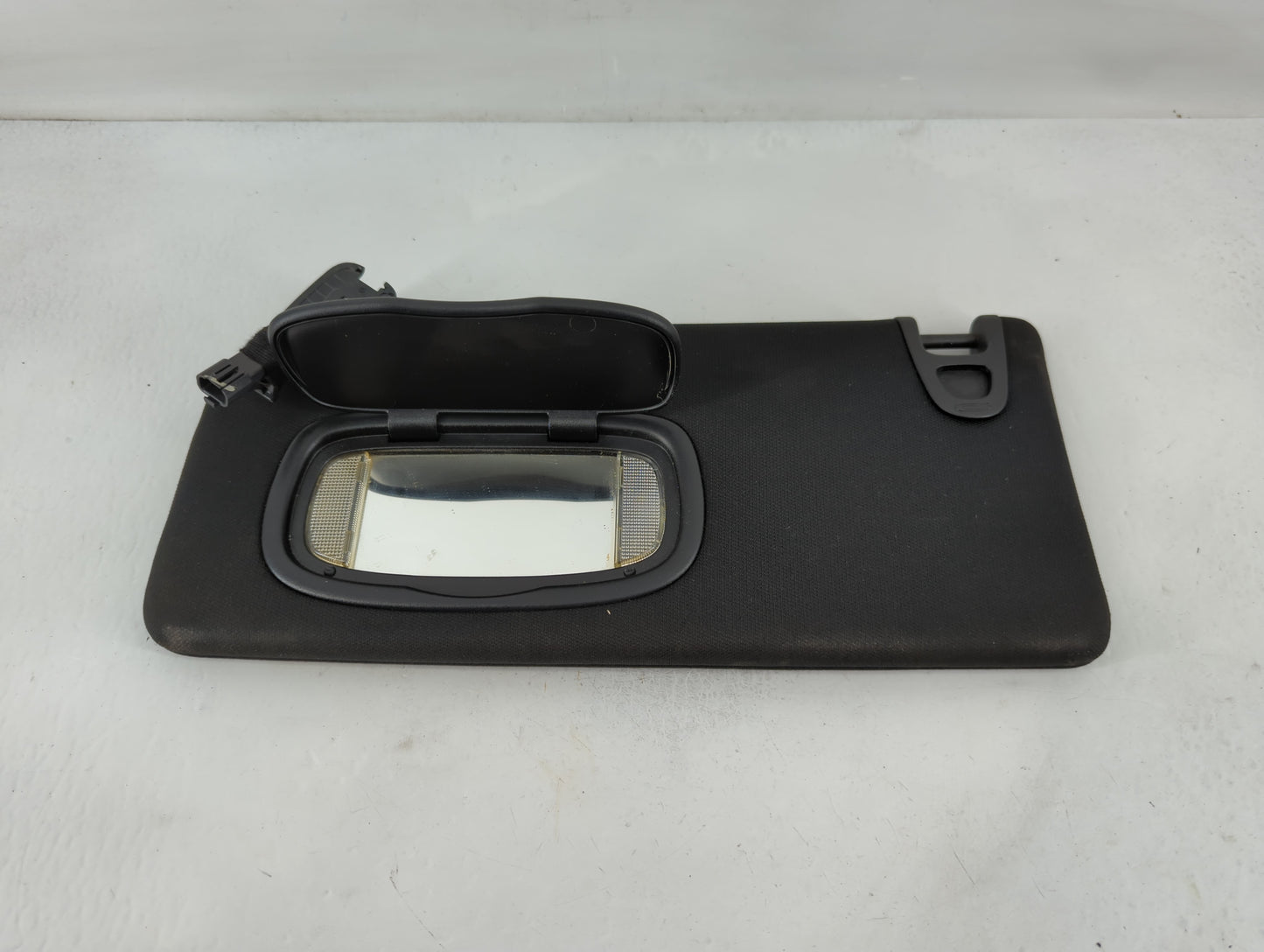 2016-2017 Chrysler 200 Sun Visor Shade Replacement Driver Left Mirror Fits Fits 2016 2017 OEM Used Auto Parts - Oemusedautoparts1.com