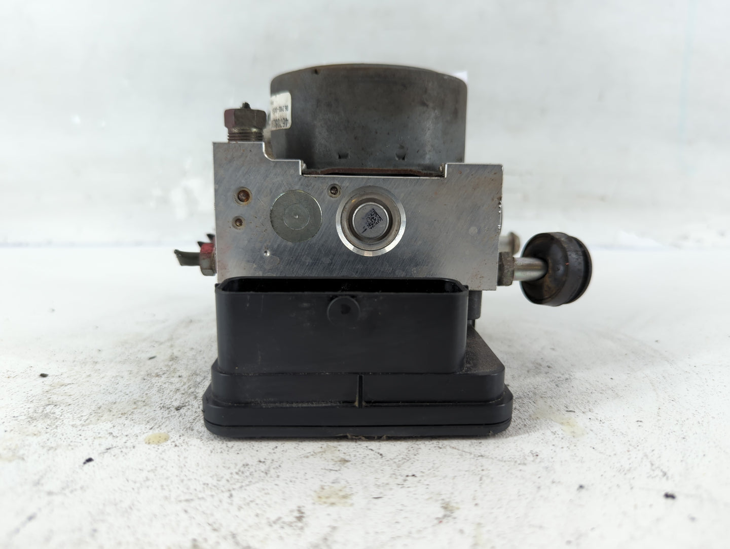 2014-2016 Mitsubishi Outlander ABS Pump Control Module Replacement P/N:4670B231 Fits Fits 2014 2015 2016 OEM Used Auto Parts - Oemusedautoparts1.com