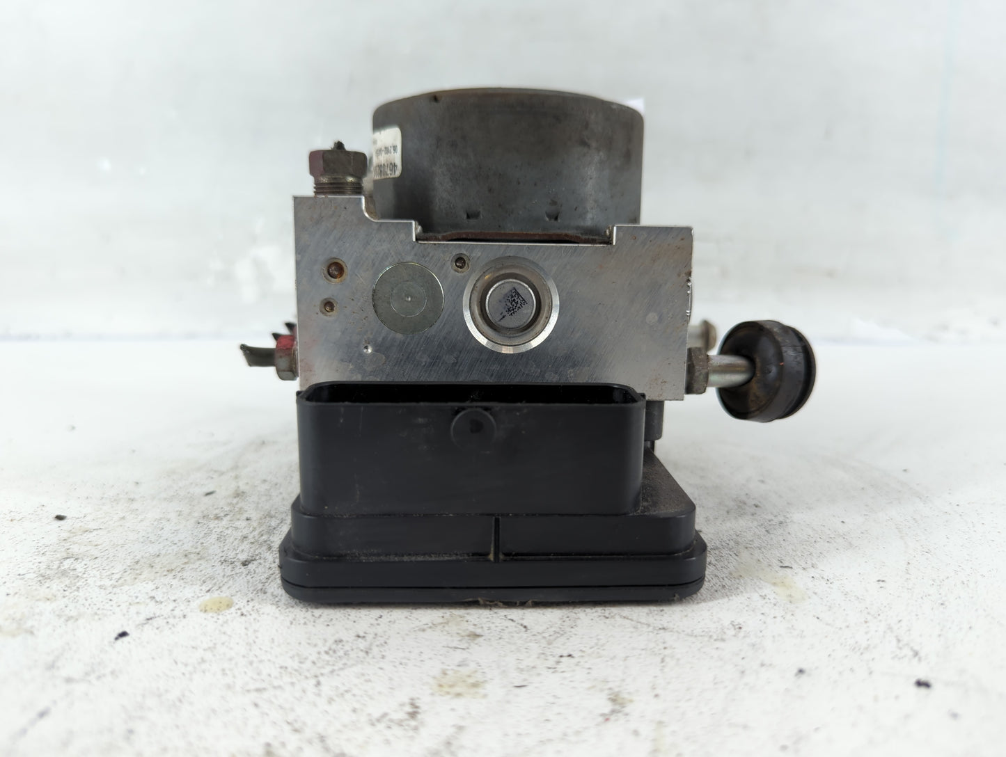 2014-2016 Mitsubishi Outlander ABS Pump Control Module Replacement P/N:4670B231 Fits Fits 2014 2015 2016 OEM Used Auto Parts - Oemusedautoparts1.com