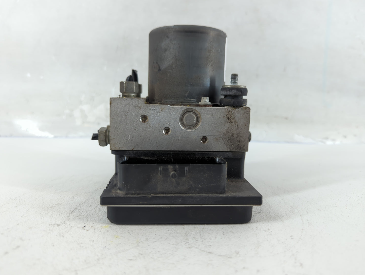 2012-2017 Buick Enclave ABS Pump Control Module Replacement Fits Fits 2012 2013 2014 2015 2016 2017 OEM Used Auto Parts - Oemusedautoparts1.com