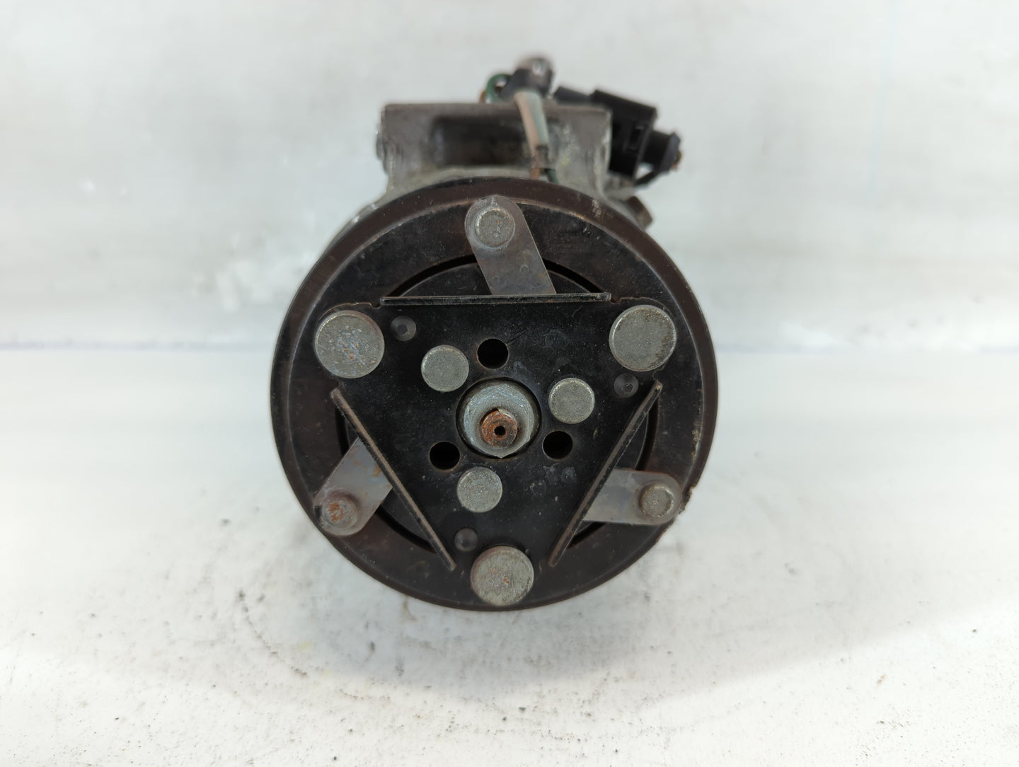 2016-2017 Volkswagen Beetle Air Conditioning A/c Ac Compressor Oem - Oemusedautoparts1.com