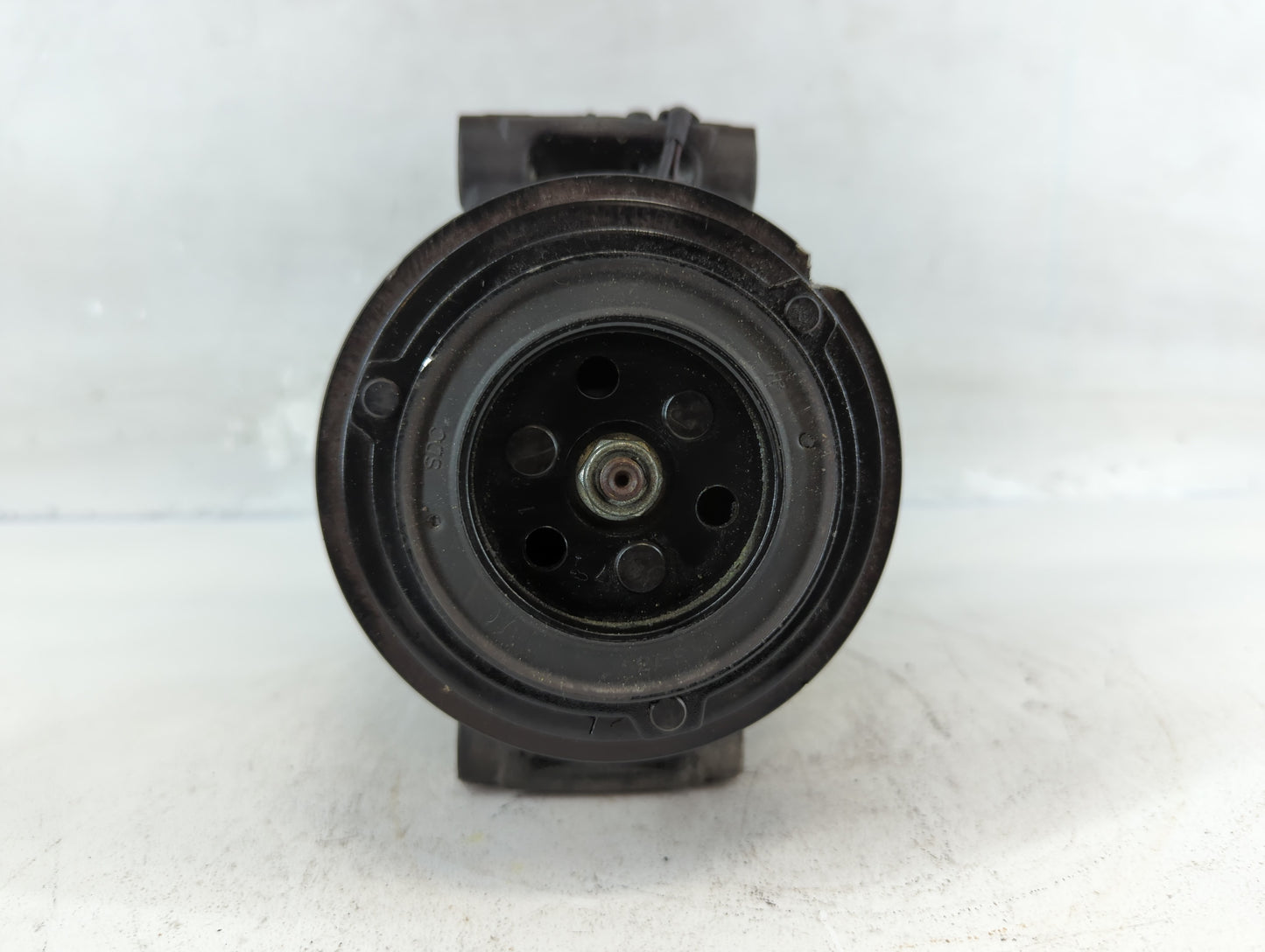 2018 Land Rover Discovery Sport Air Conditioning A/c Ac Compressor Oem - Oemusedautoparts1.com